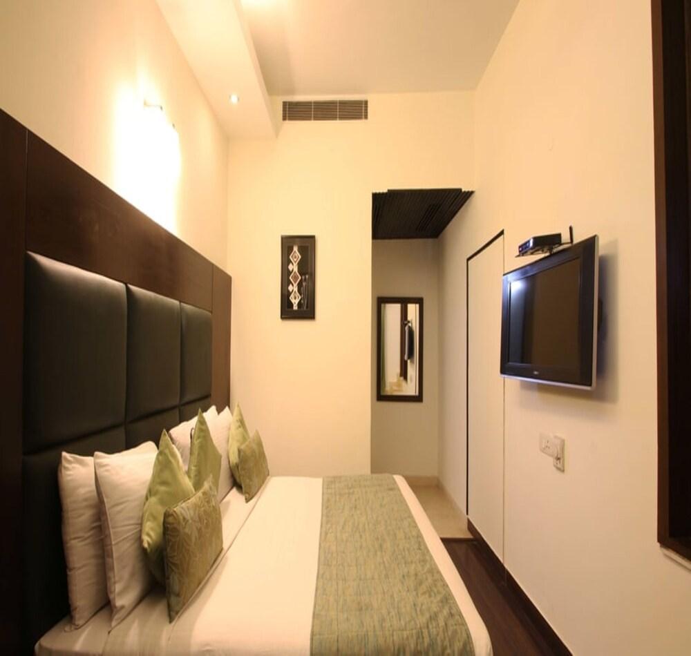 Jht Hotels ニューデリー エクステリア 写真